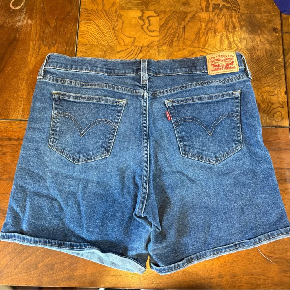 Levi’s Denim Blue Women's Shorts - Picture 2 of 4